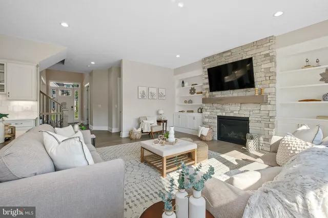 $1,147,900 | 102 Harvey Road, Unit 1BM, Wallingford, PA 19086