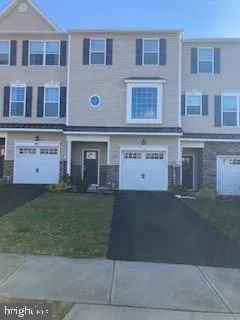 $2,800 | 1391 Black Forest Drive, Allentown, PA 18104