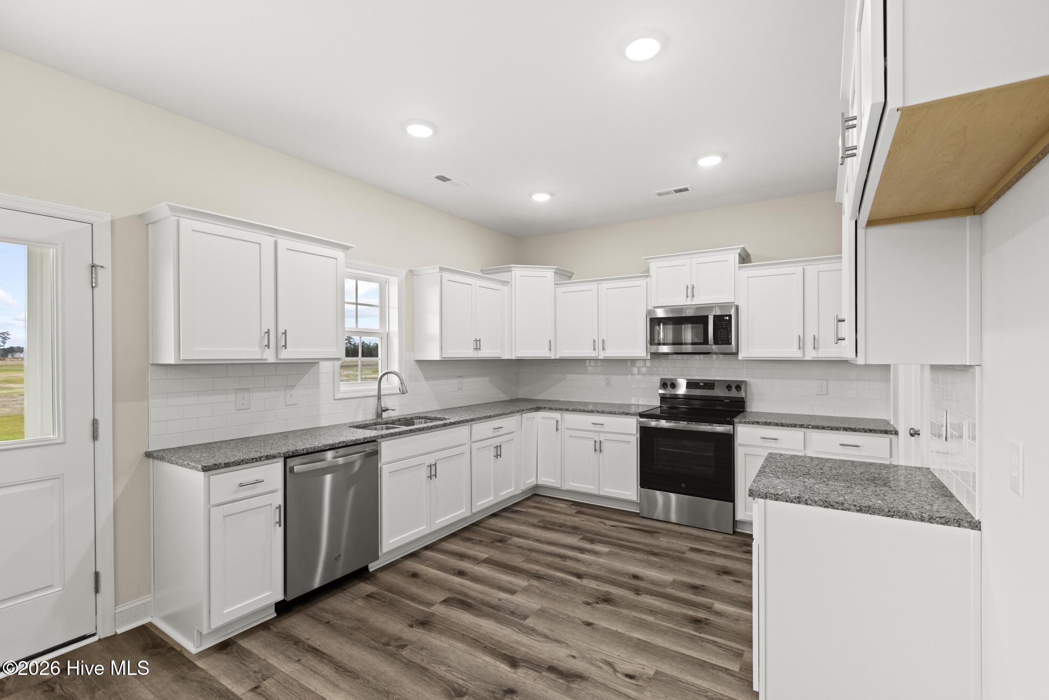 911 Wild Azalea Way Hubert, NC 28539 - Photo 11 of 32 425A1640