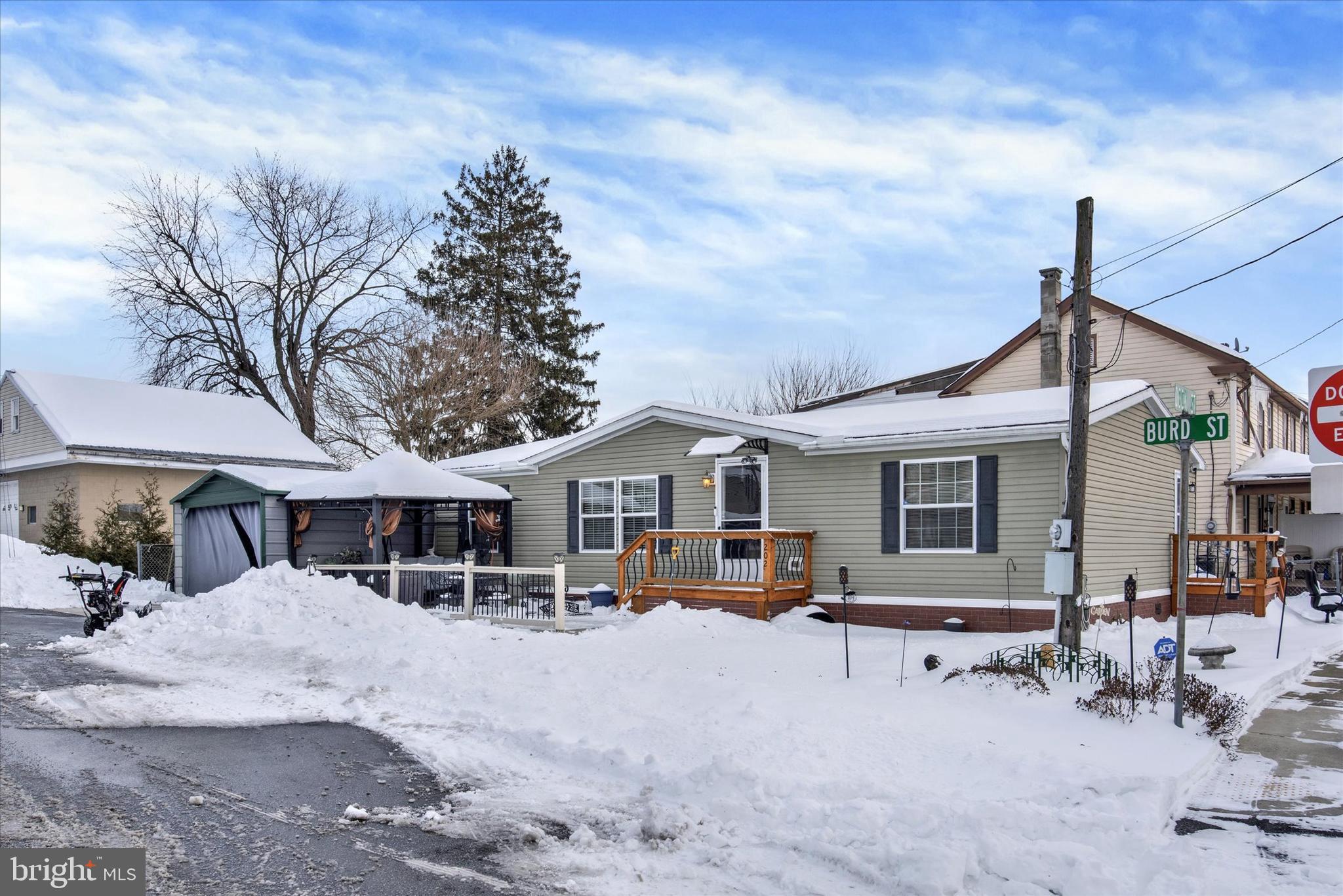 202 Dock Street Middletown, PA 17057 - Photo 2 of 23