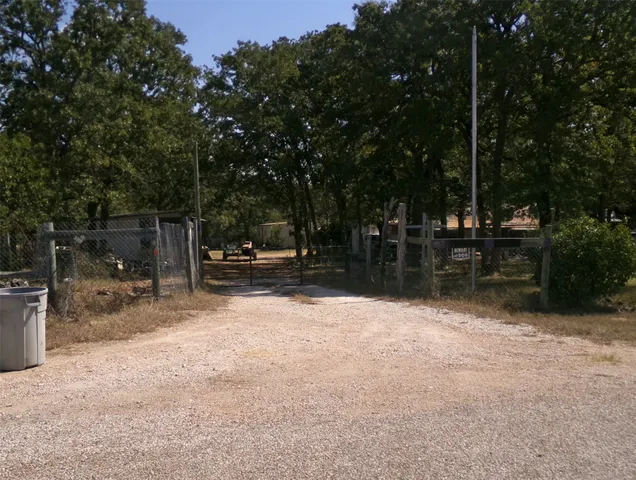 $384,900 | 386 Hidden Oaks Drive, Elgin, TX 78621