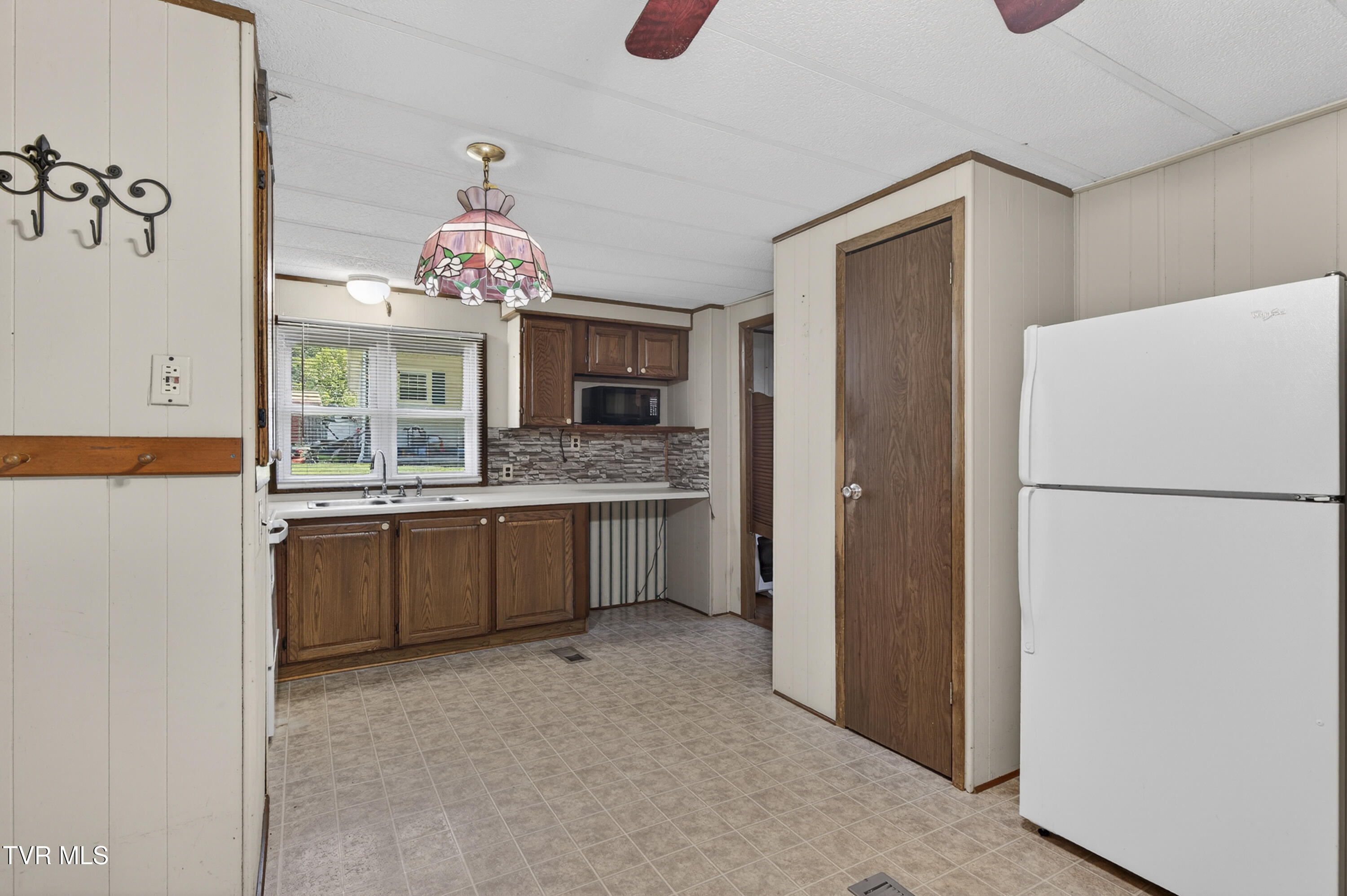 714 Allison Gap Road Saltville, VA 24370 - Photo 11 of 24 714-Allison-Gap-Rd-VA Cynthia-Routon-23