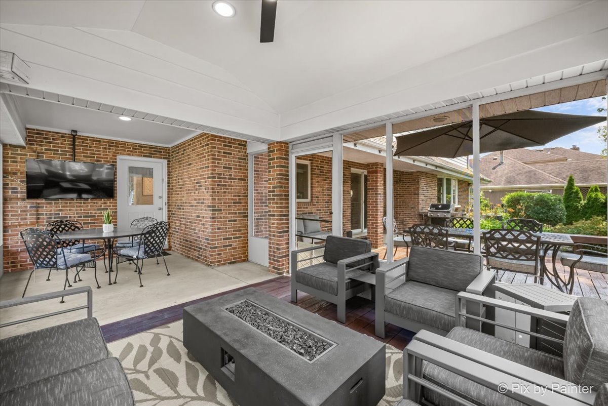 612 Rosedale Avenue Roselle, IL 60172 - Photo 22 of 71 Gallery Image 22