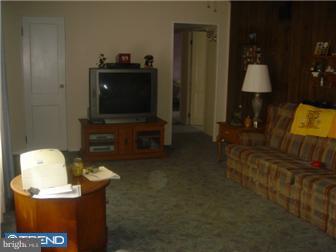 236 Cardiff Road Fairless Hills, PA 19030 - Photo 3 of 6 Gallery Image 3
