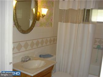 236 Cardiff Road Fairless Hills, PA 19030 - Photo 4 of 6 Gallery Image 4