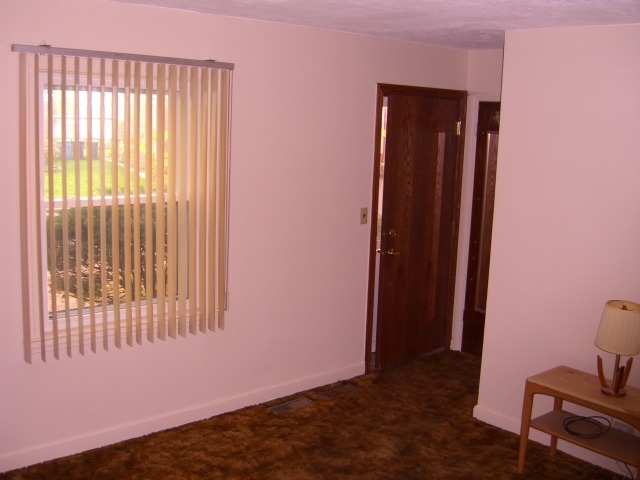 5030 West 64th Place Chicago, IL 60638 - Photo 3 of 14