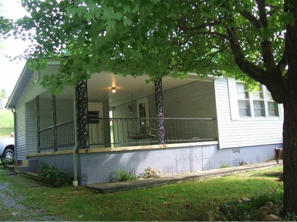 495 Timber Ridge Road Bluff City, TN 37618 - Photo 23 of 33 Cozy Front Porch