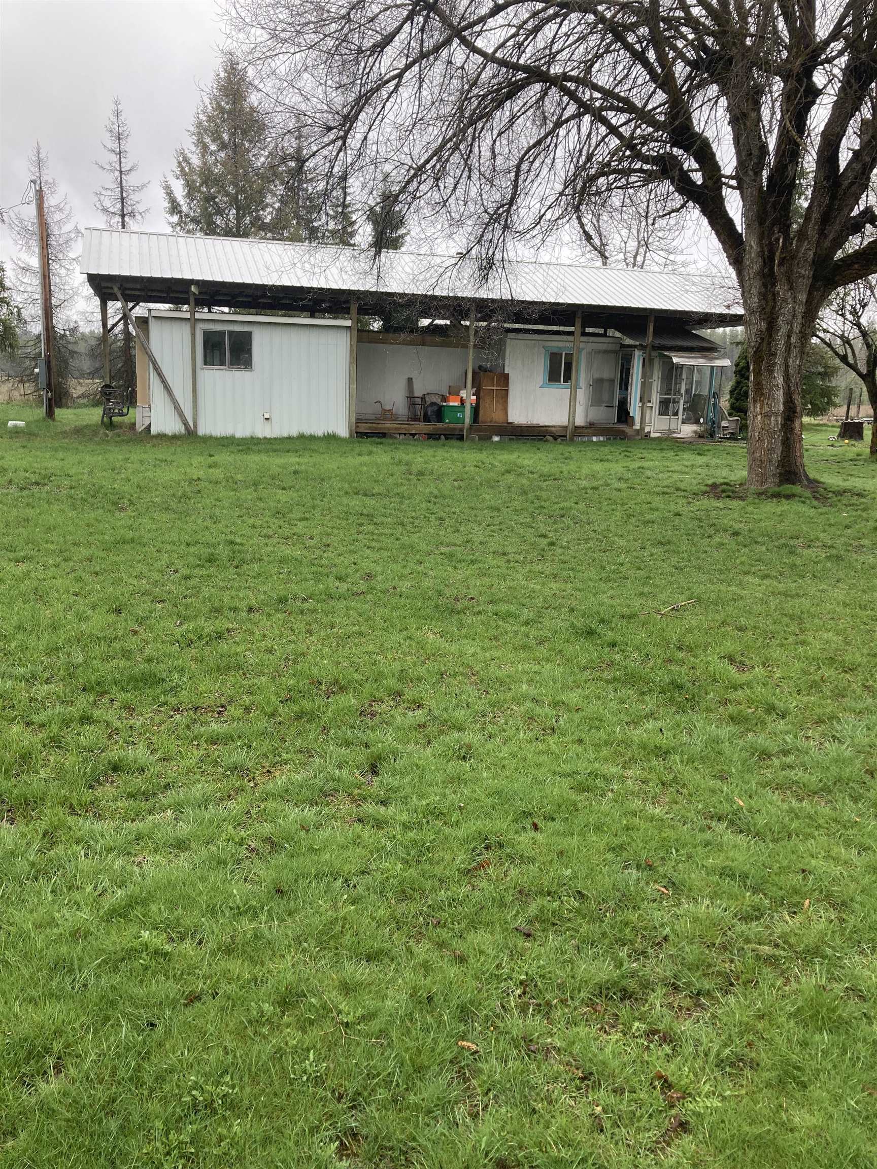 11918 East Bridges Road Elk, WA 99009 - Photo 2 of 6