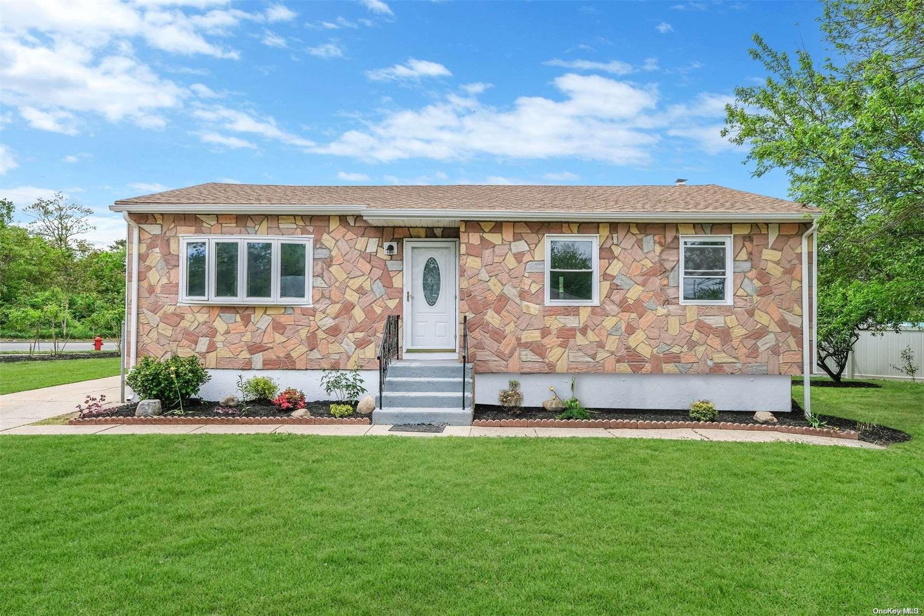 175 Baiting Place Road Farmingdale, NY 11735 - Photo 1 of 1 Gallery Image 1