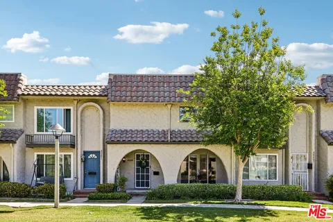 $625,000 | 24249 La Glorita Circle, Newhall, CA 91321