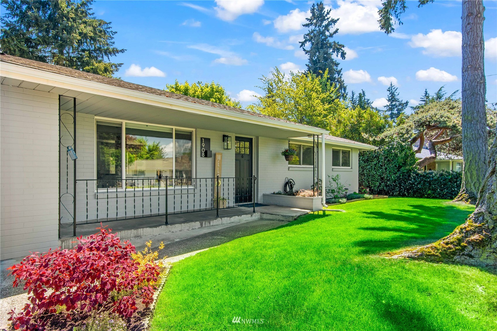 1908 Blaine Avenue Northeast Renton, WA 98056 - Photo 3 of 38 Gallery Image 3