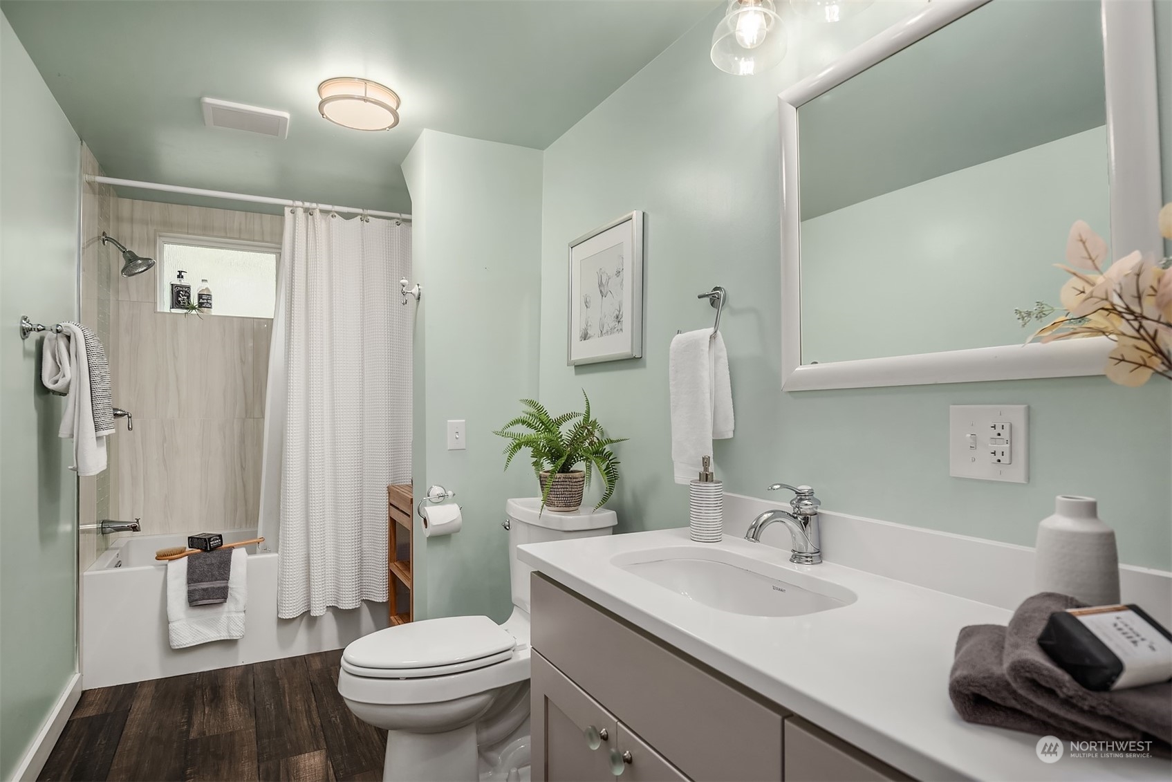 8606 238th Street Southwest Edmonds, WA 98026 - Photo 12 of 35