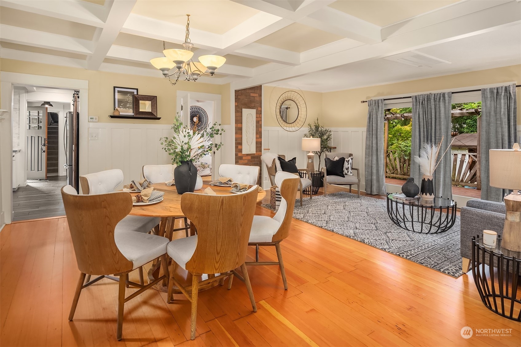 8606 238th Street Southwest Edmonds, WA 98026 - Photo 6 of 35