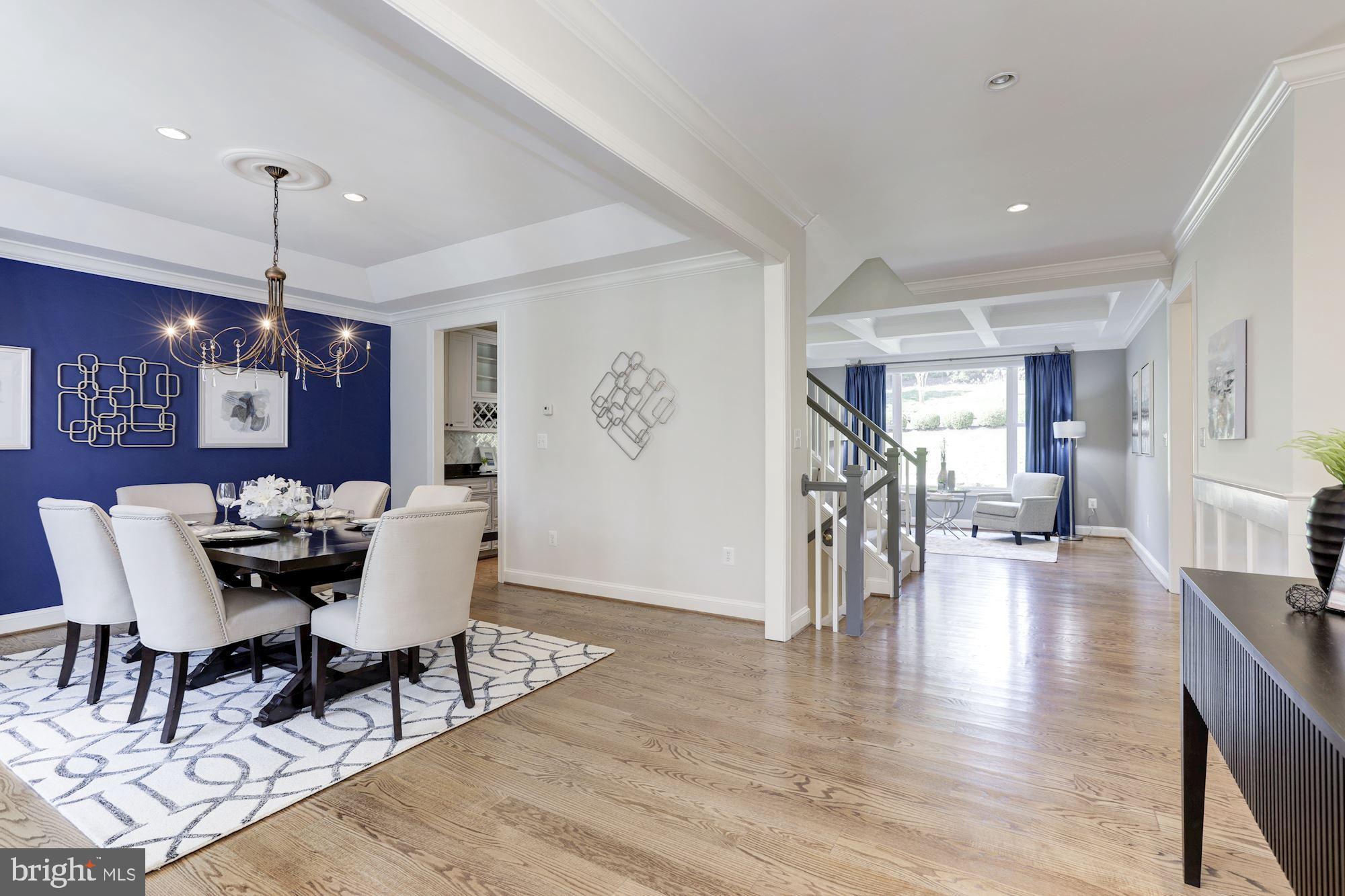 1902 Valley Wood Road McLean, VA 22101 - Photo 4 of 46 Foyer