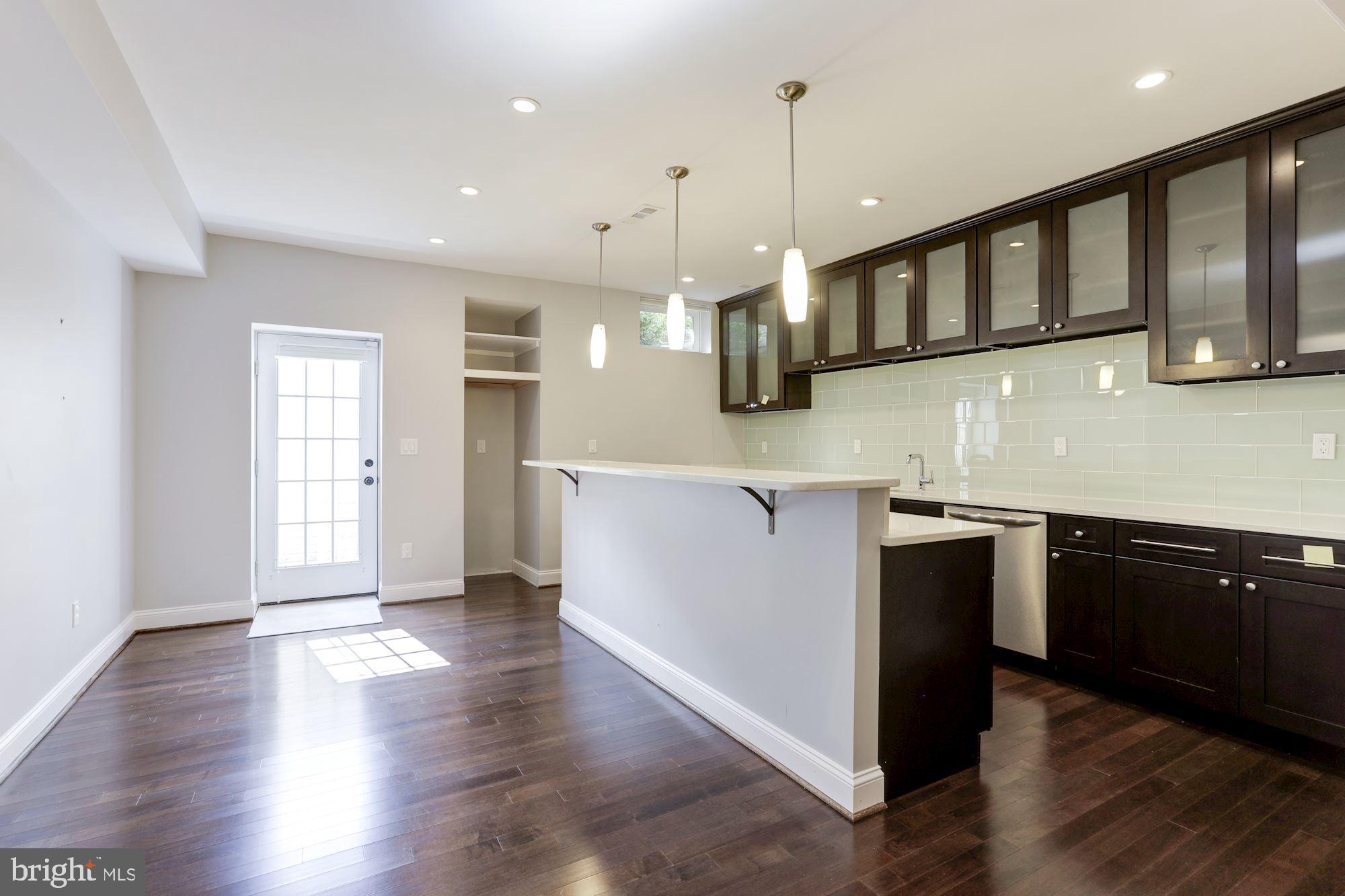 1902 Valley Wood Road McLean, VA 22101 - Photo 31 of 46 Bar