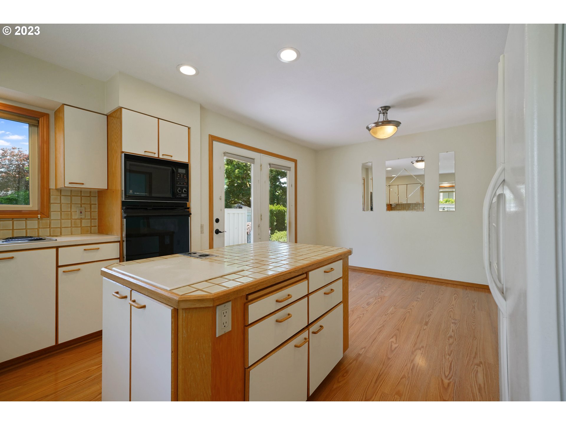 32220 Southwest Boones Bend Road Wilsonville, OR 97070 - Photo 11 of 24 Gallery Image 11
