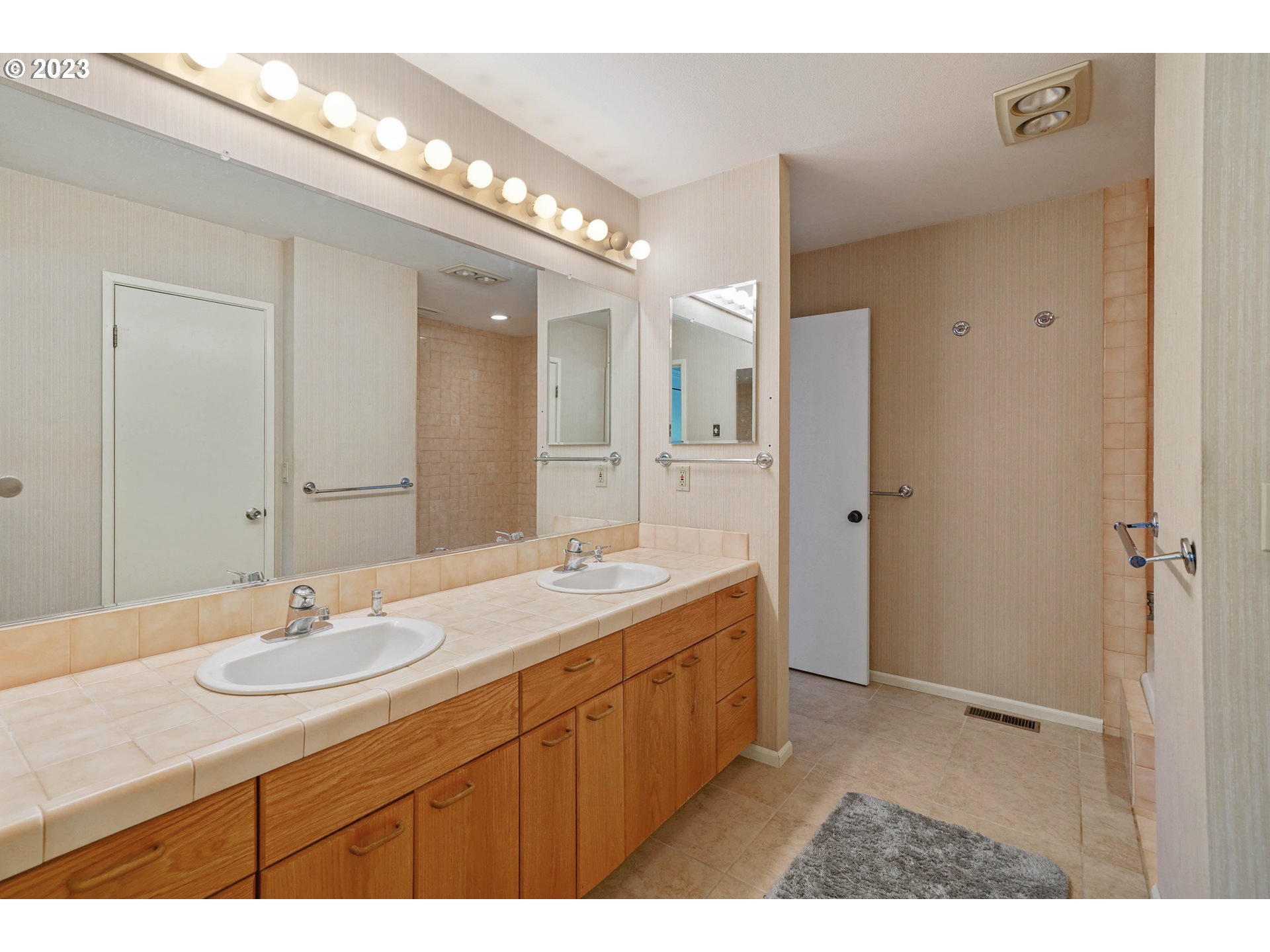 32220 Southwest Boones Bend Road Wilsonville, OR 97070 - Photo 16 of 24 Gallery Image 16