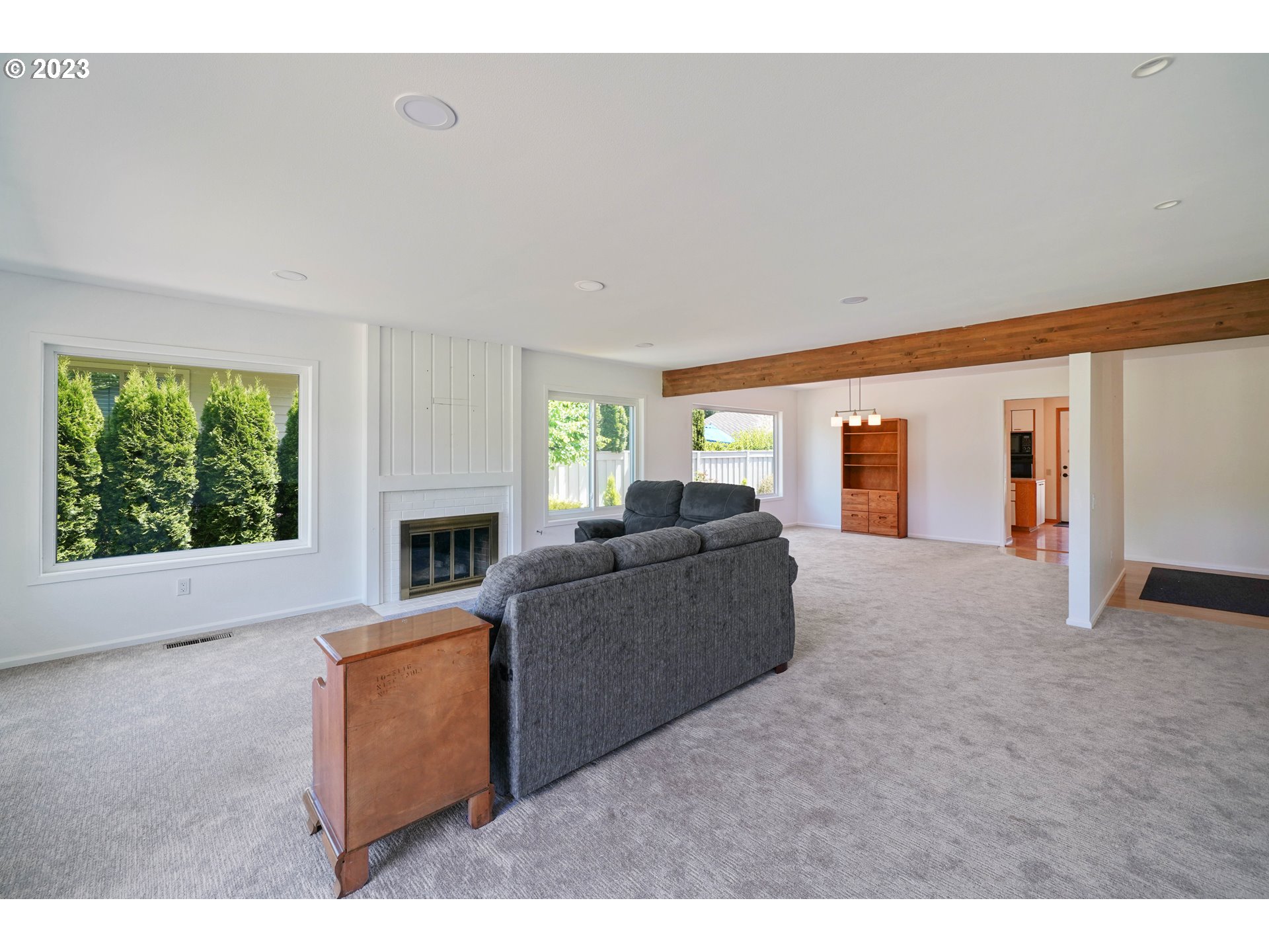 32220 Southwest Boones Bend Road Wilsonville, OR 97070 - Photo 5 of 24 Gallery Image 5