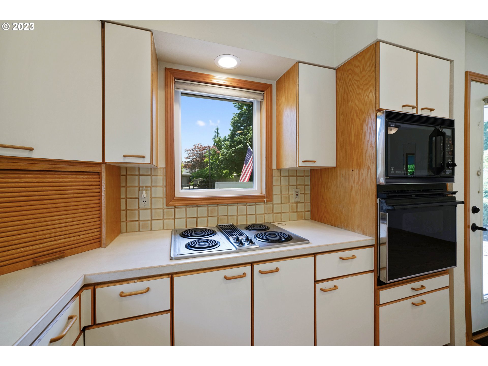 32220 Southwest Boones Bend Road Wilsonville, OR 97070 - Photo 8 of 24 Gallery Image 8