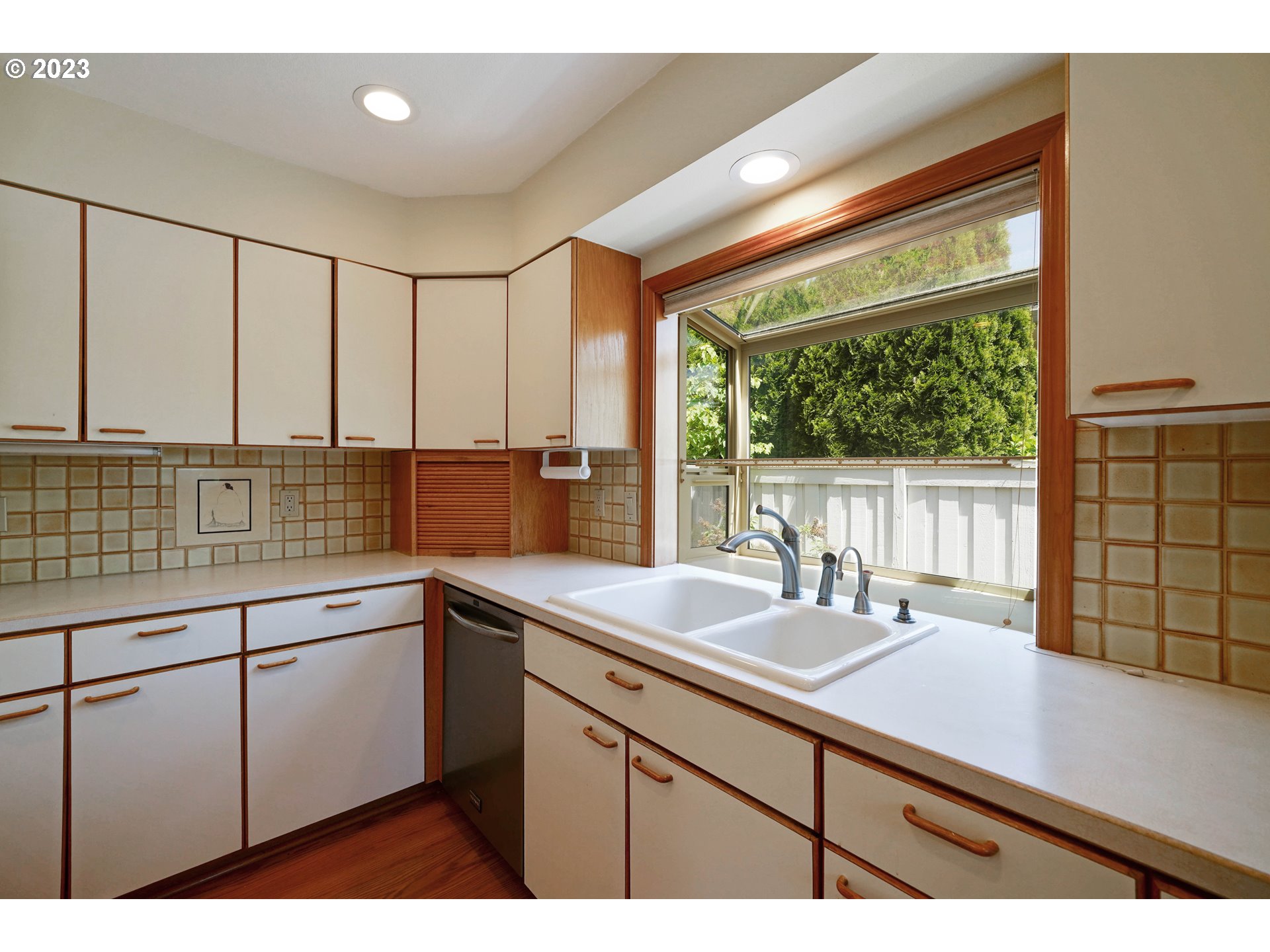 32220 Southwest Boones Bend Road Wilsonville, OR 97070 - Photo 9 of 24 Gallery Image 9