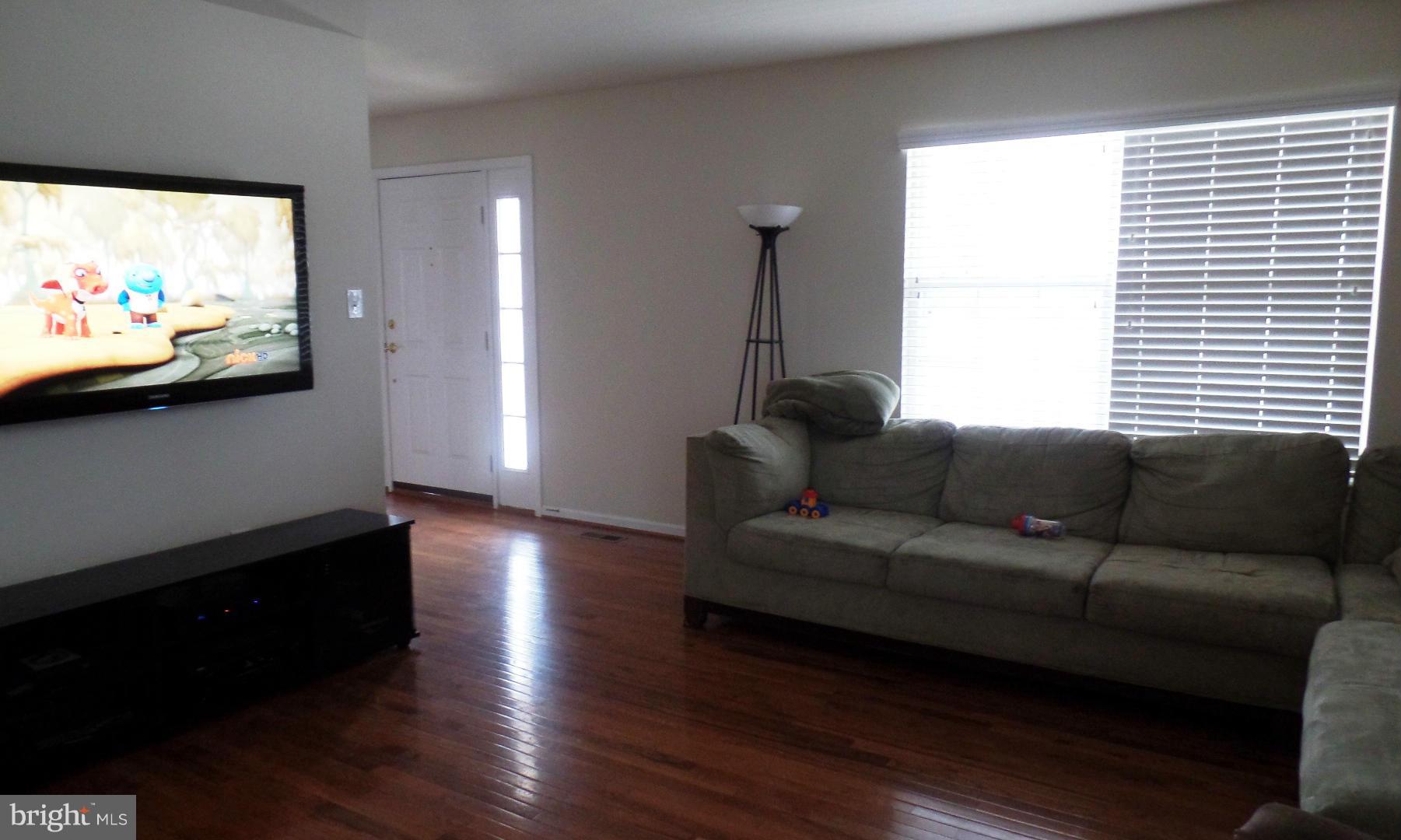 615 Hunting Ridge Drive Frederick, MD 21703 - Photo 2 of 13 Living Room
