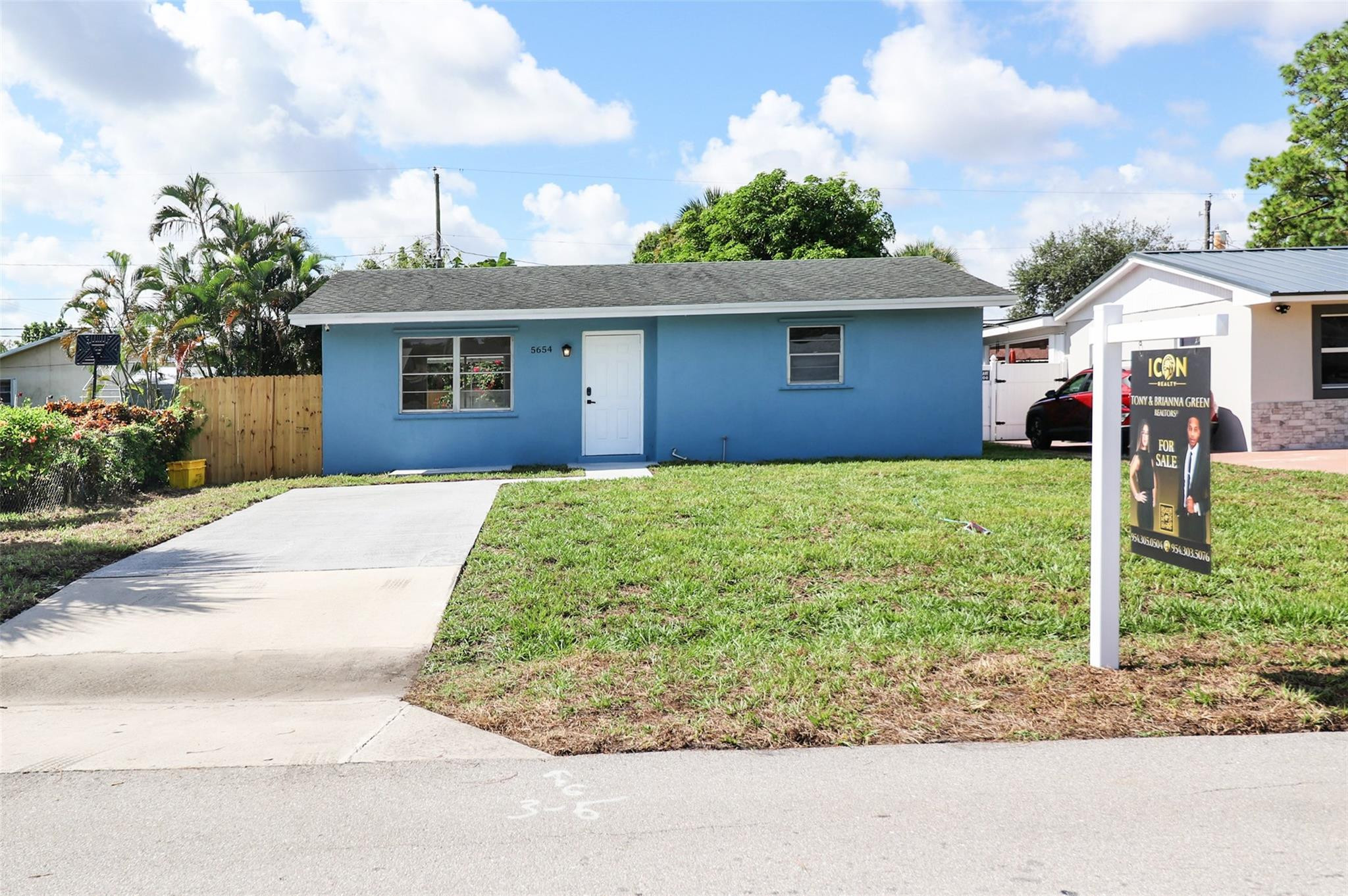 5654 Papaya Road West Palm Beach, FL 33413 - Photo 1 of 13 Photo 1
