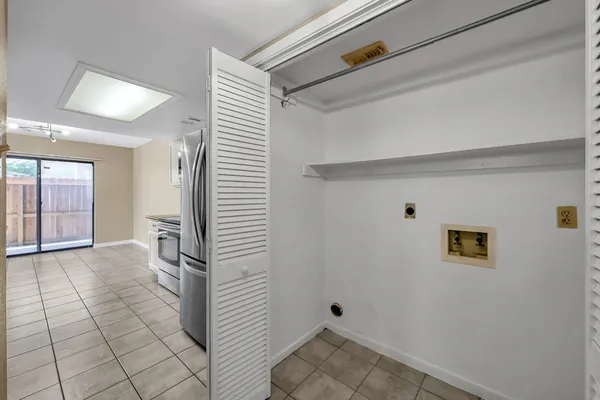 $194,000 | 16906 Timberwork Road, Unit 161, Spring, TX 77379