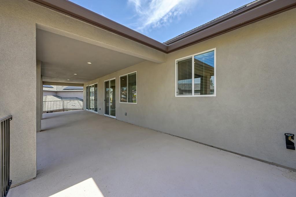 504 Chase Court Colfax, CA 95713 - Photo 75 of 94 a view of an empty room