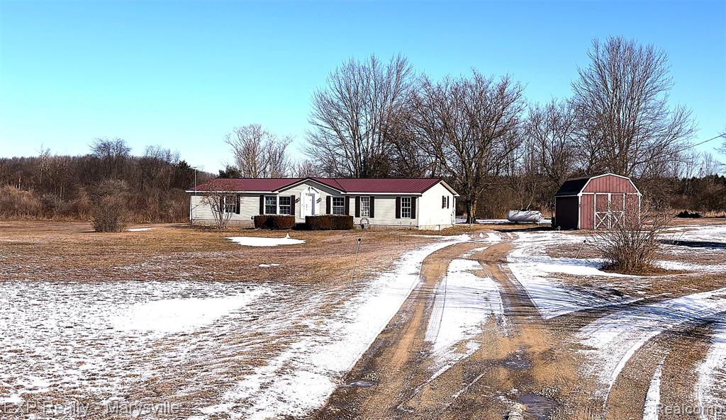 12622 Yale Road Yale, MI 48097 - Photo 1 of 21