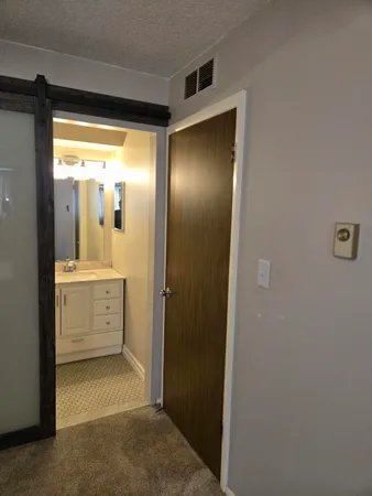 $199,900 | 1512 Normandy Road, Unit 105, Clawson, MI 48017
