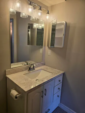 $199,900 | 1512 Normandy Road, Unit 105, Clawson, MI 48017