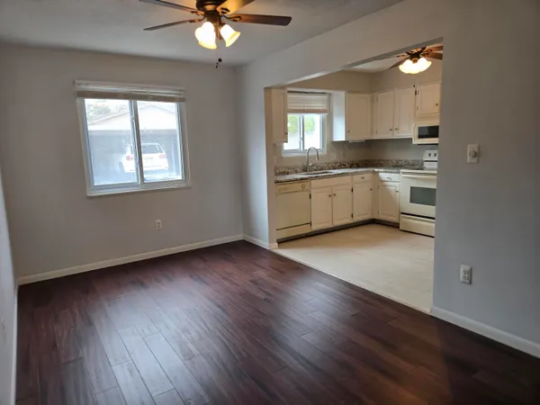 $199,900 | 1512 Normandy Road, Unit 105, Clawson, MI 48017