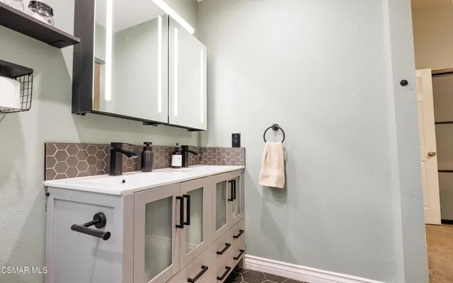 $865,000 | 2128 Tremont Avenue, Simi Valley, CA 93063