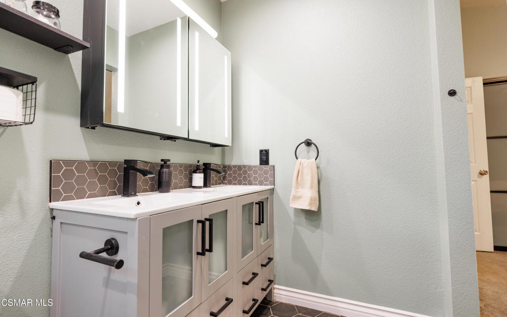 2128 Tremont Avenue Simi Valley, CA 93063 - Photo 18 of 47