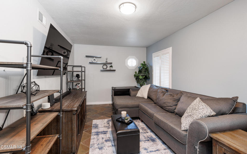 2128 Tremont Avenue Simi Valley, CA 93063 - Photo 27 of 47