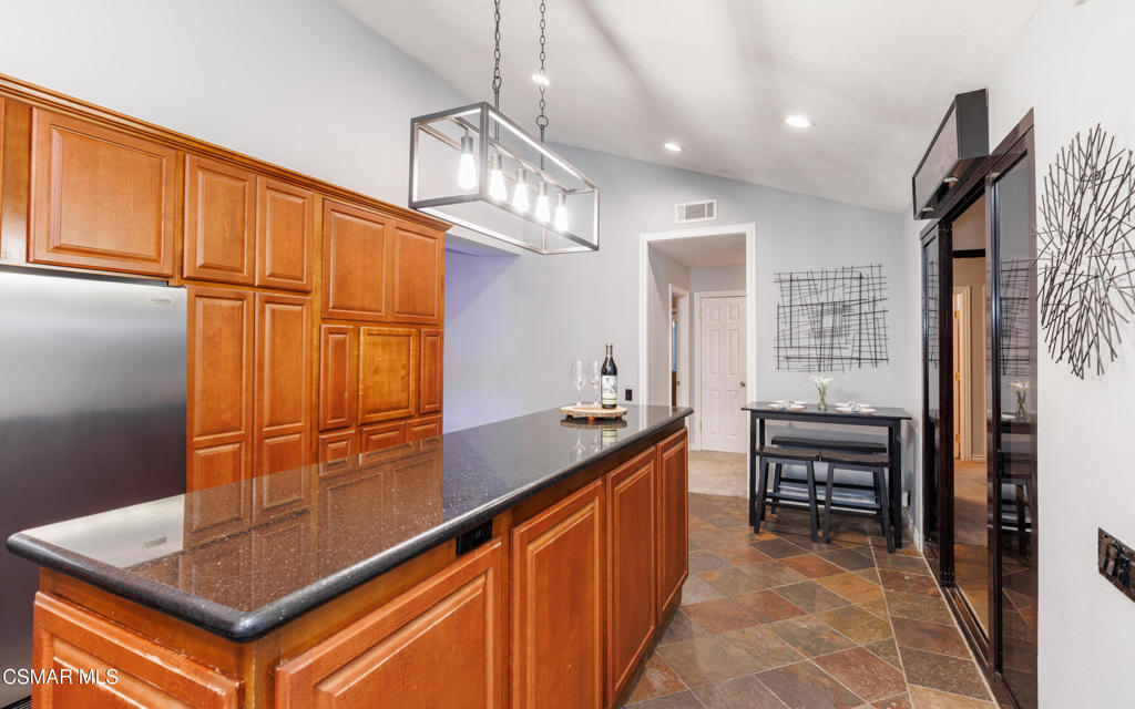 2128 Tremont Avenue Simi Valley, CA 93063 - Photo 9 of 47