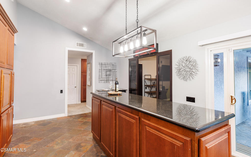 2128 Tremont Avenue Simi Valley, CA 93063 - Photo 10 of 47