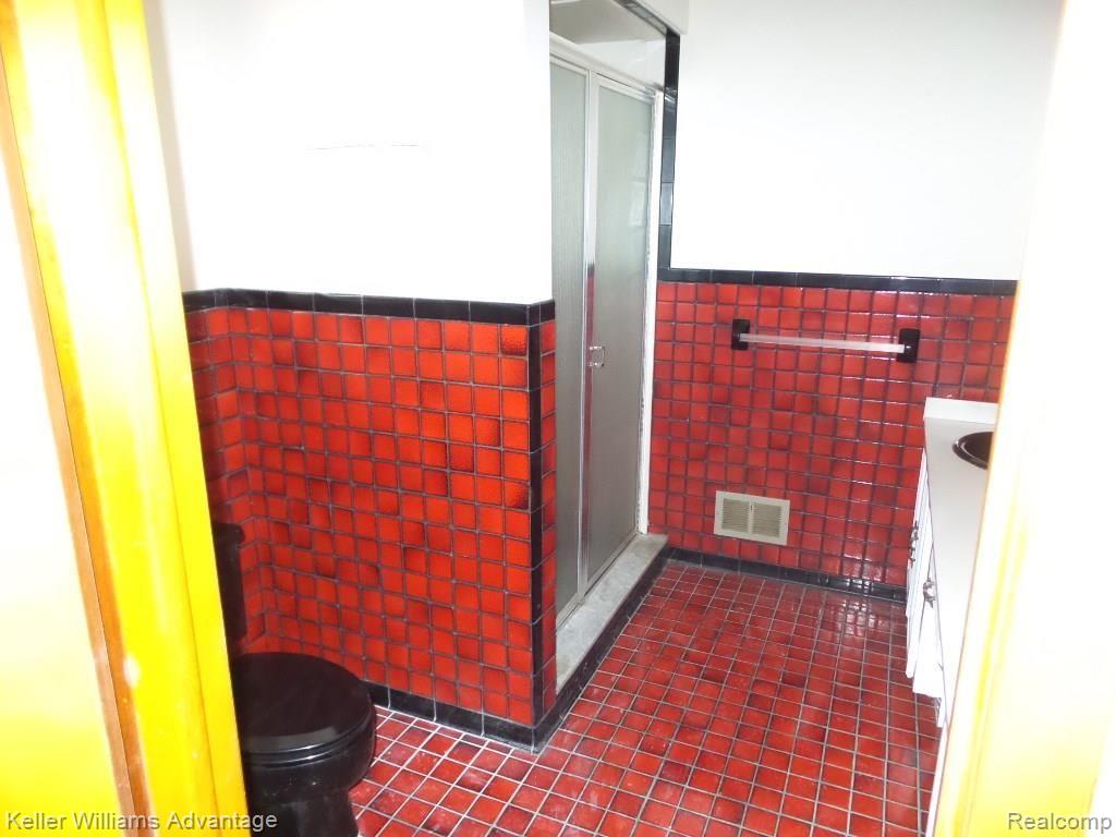 38548 Eight Mile Road Northville, MI 48167 - Photo 16 of 43