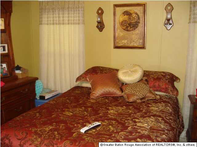 14116 Brown Road Baker, LA 70714 - Photo 5 of 14 Gallery Image 5