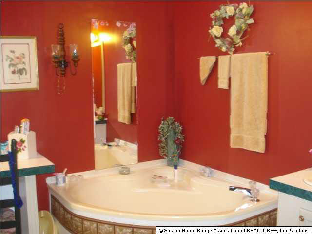14116 Brown Road Baker, LA 70714 - Photo 7 of 14 Gallery Image 7