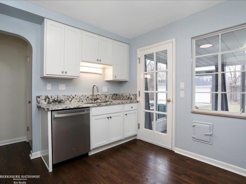 858 Trombley Road Grosse Pointe, MI 48230 - Photo 37 of 54 50144869-67def068-adaf-4c36-8b4e-442a01b9ff4f.JPG