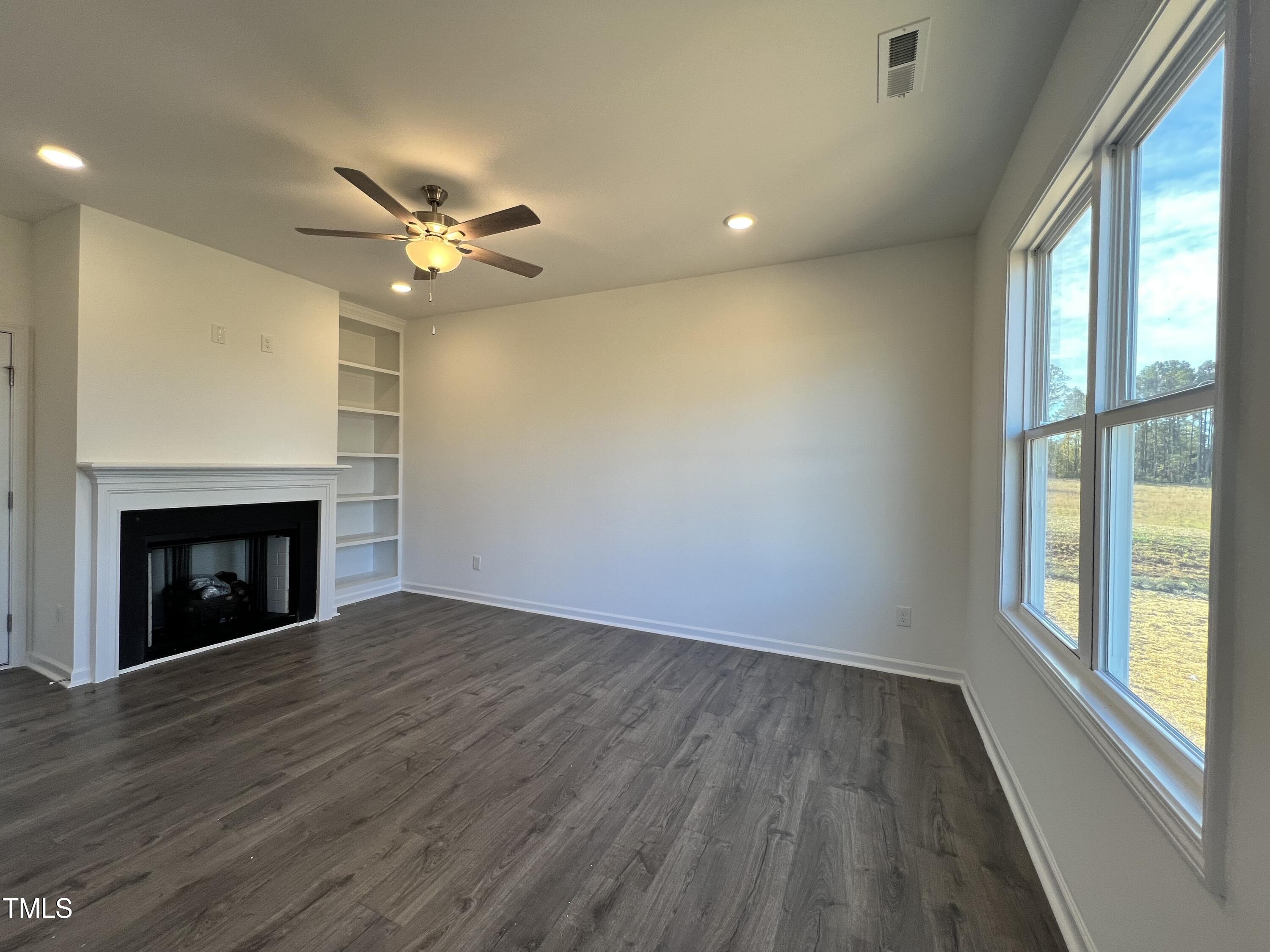 236 Springtooth Drive Zebulon, NC 27597 - Photo 6 of 24 Move In Ready!