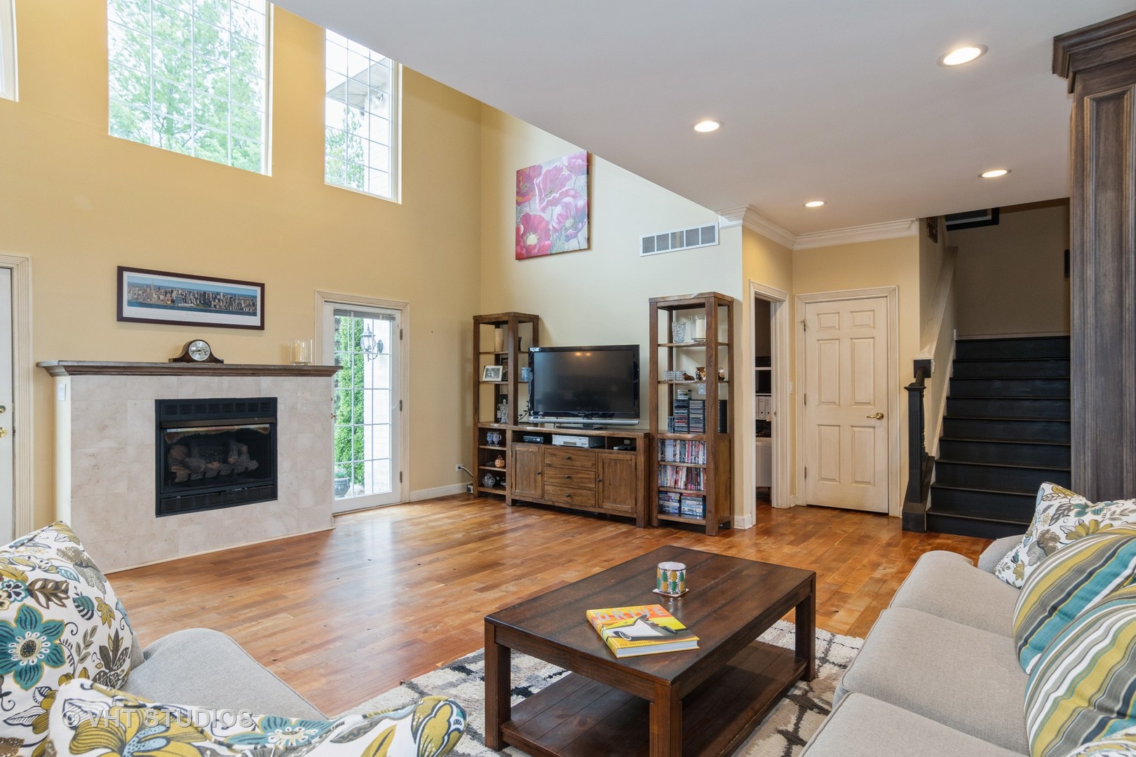 32W601 Rochefort Lane Wayne, IL 60184 - Photo 7 of 24
