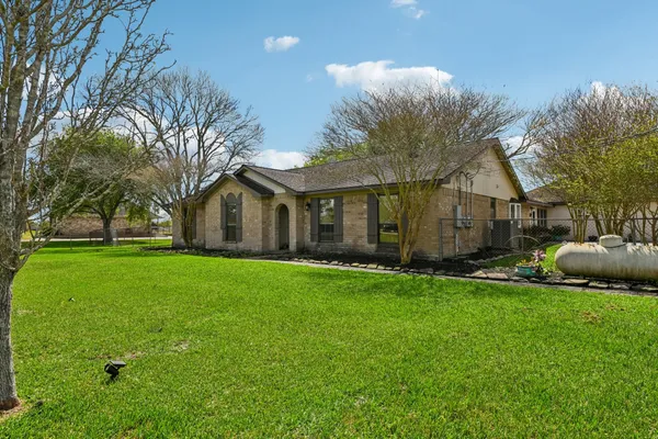 $570,000 | 13917 Country Side Street, Santa Fe, TX 77517