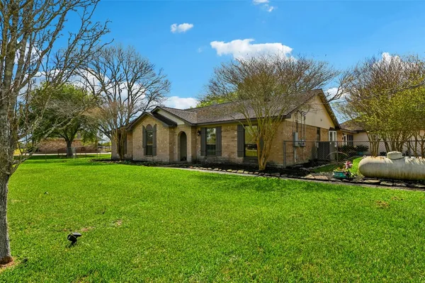 $570,000 | 13917 Country Side Street, Santa Fe, TX 77517