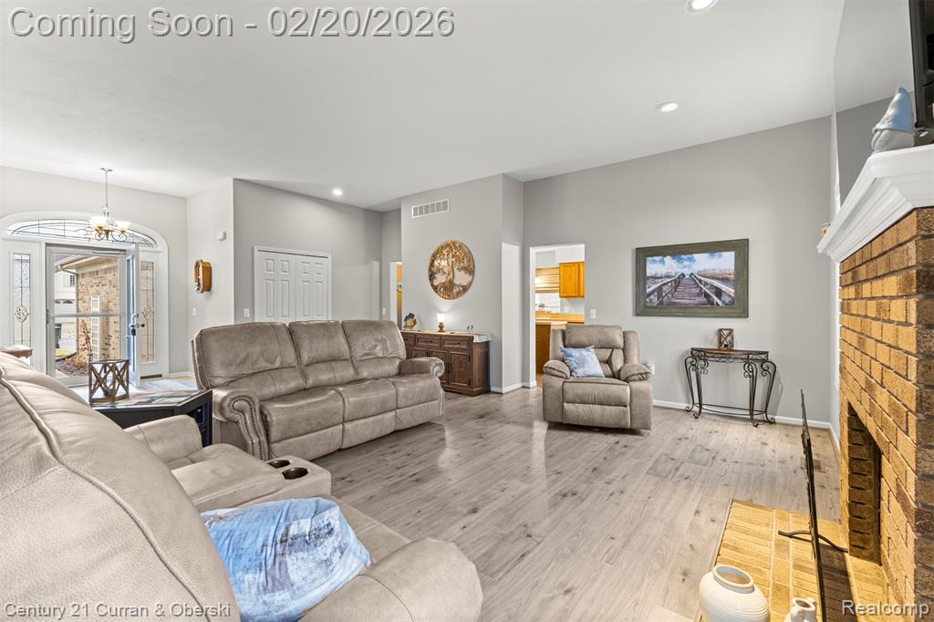 26802 Inverness Street Woodhaven, MI 48183 - Photo 8 of 47