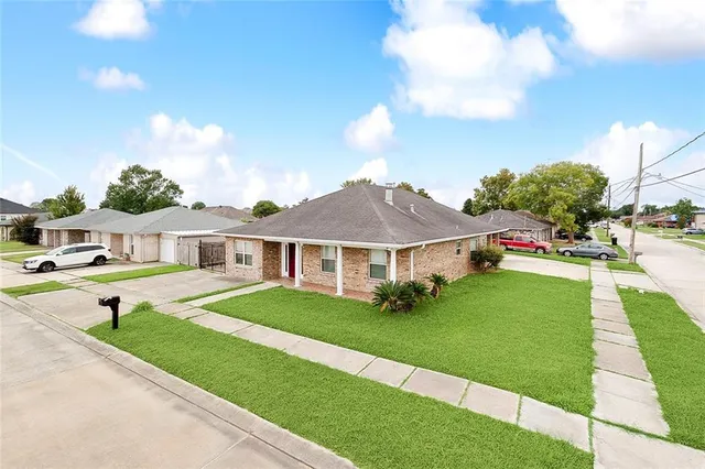 $280,000 | 600 East Josephine Street, Chalmette, LA 70043