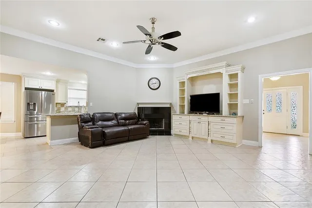 $280,000 | 600 East Josephine Street, Chalmette, LA 70043