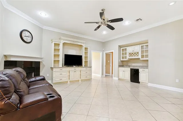 $280,000 | 600 East Josephine Street, Chalmette, LA 70043