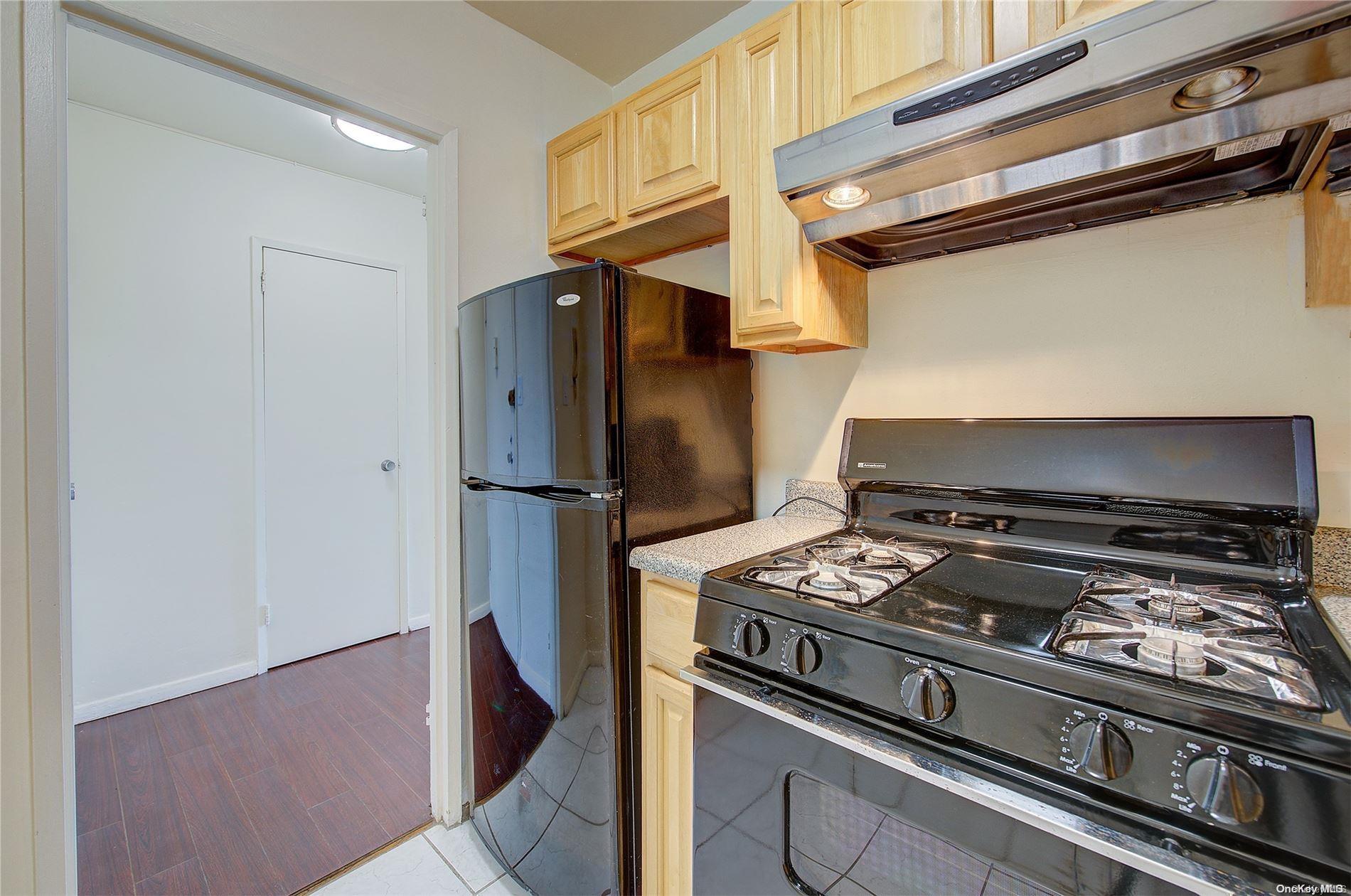 102-10 66th Road, Unit 8G Queens, NY 11375 - Photo 12 of 21 Gallery Image 12